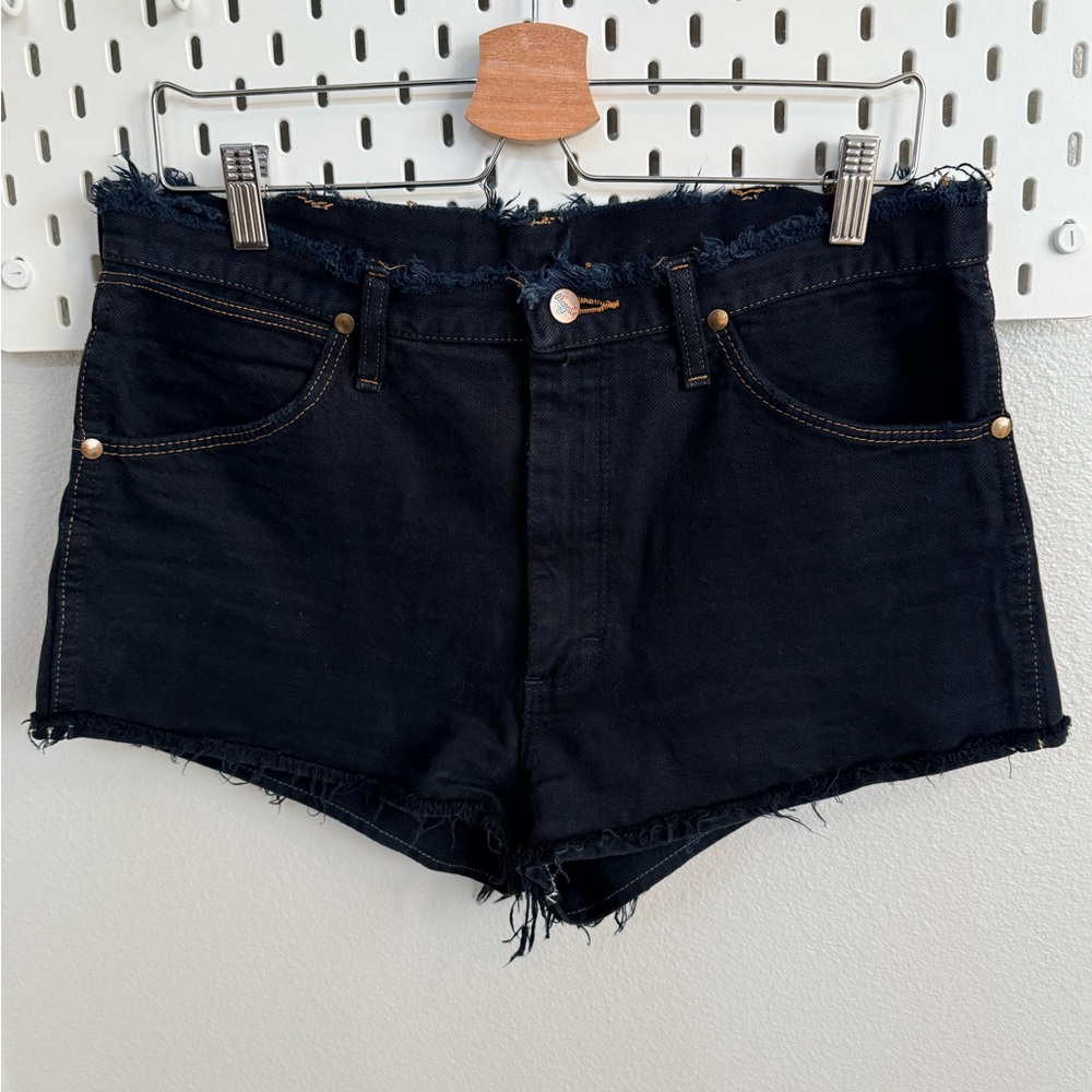 Wrangler Women 13 MWZ Reworked Cowboy Cut Jean Short 34x33 Dark Blue